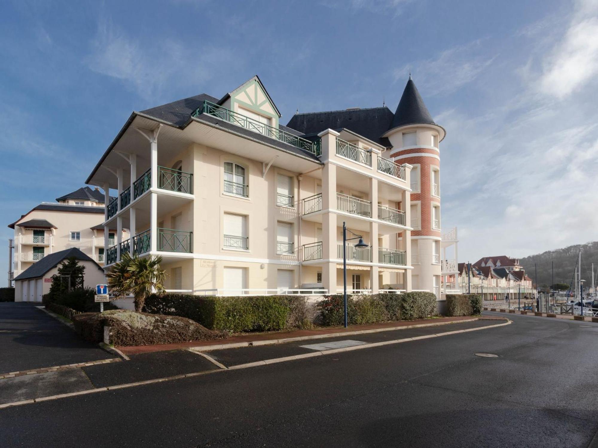 Apartment Le Manoir By Interhome Cabourg Exterior photo